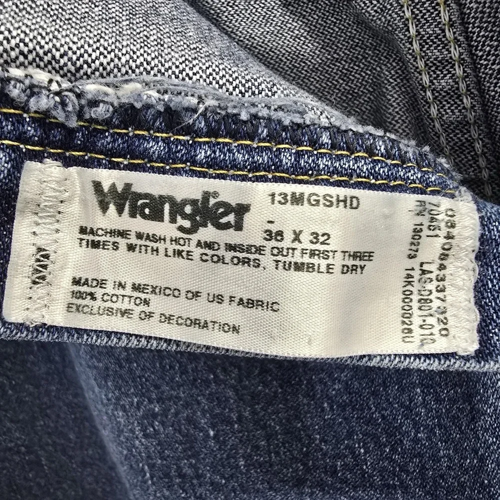 Wrangler George Strait Cowboy Cut Jeans Mens 35x31 Western Blue Denim USA